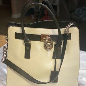 MK black and white Hamilton